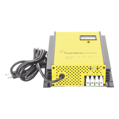Cargador de Baterías Industrial / 24 VCC / 15 A / Baterías 100 a 200 Ah / Entrada Dual 120/220 VCA / Operación Automática