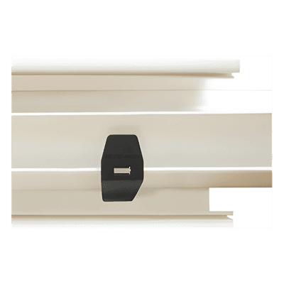 Clip sujetador para canaleta / Polietileno de baja densidad / Rango térmico -60°C a +90°C / Capacidad 40% EIA/TIA-569-A