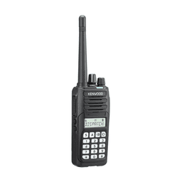 Radio portátil UHF 450-520 MHz, Digital NXDN-Analógico, DTMF, IP67, 5 Watts, 260 Canales, Roaming, Encriptación, Inc. antena, batería, cargador y clip