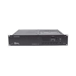 Repetidor VHF 136-174 MHz, Digital NXDN-Análogo, Convencional/ Trunking, 50 Watts, Inc. accesorios de inst.