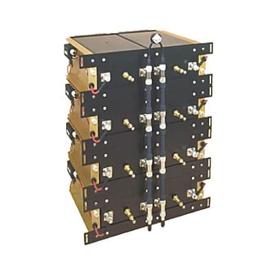 Combinador Decibel Products para Montaje en Rack 19", 851-869 MHz, 5 Canales, 150 kHz de Sep. a Tx-Tx, 150 Watt, N Hembras.